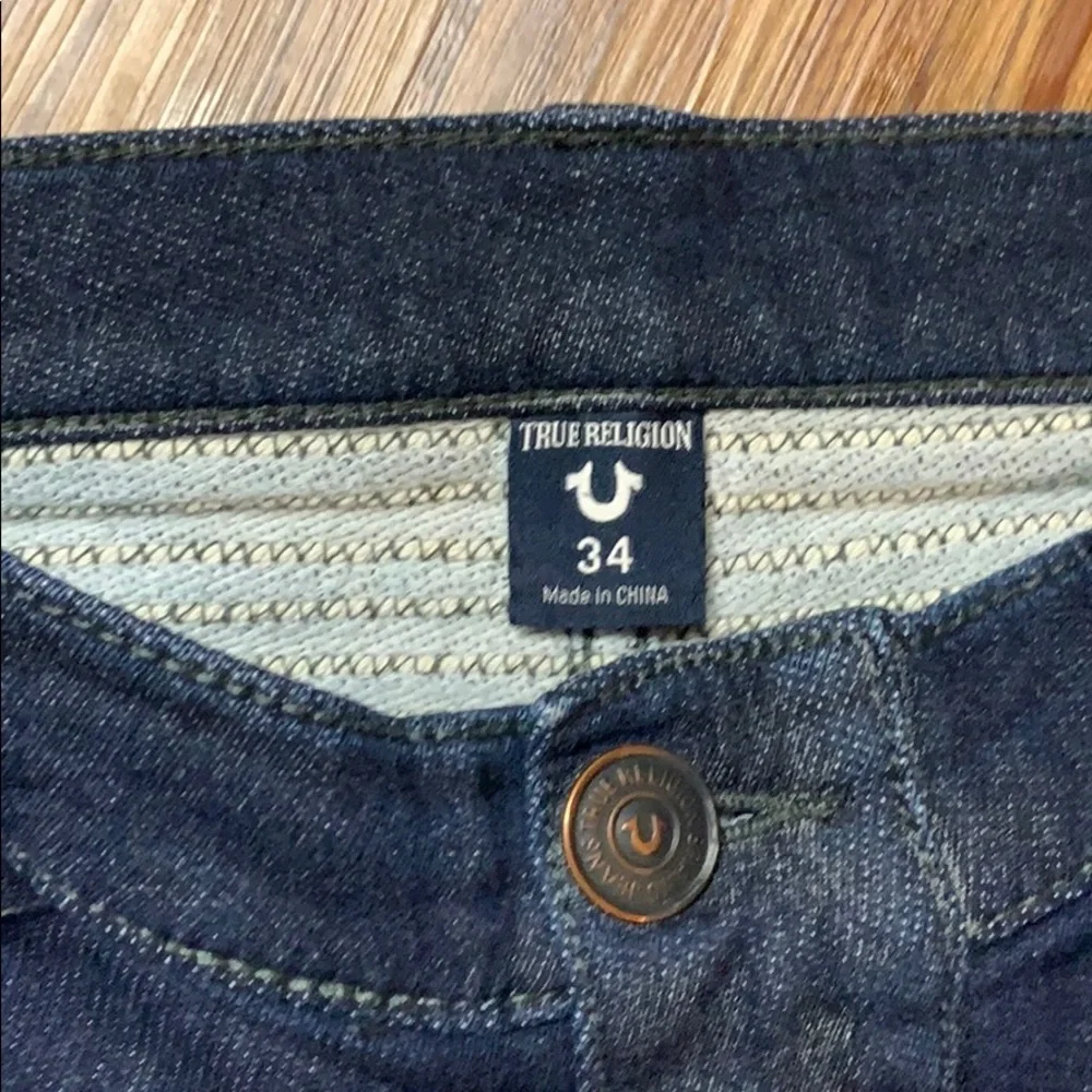 True Religion “Rocco” Relaxed Skinny Men (34)